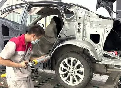 رفع فرورفتگی درب ماشین رفع فرورفتگی درب ماشین